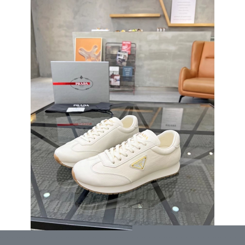 Pra*a casual shoes